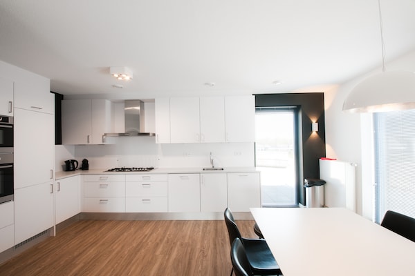 Wellnessvilla Piet Boon op Waterrijk Oesterdam voor 16 gasten - thumbnail 5