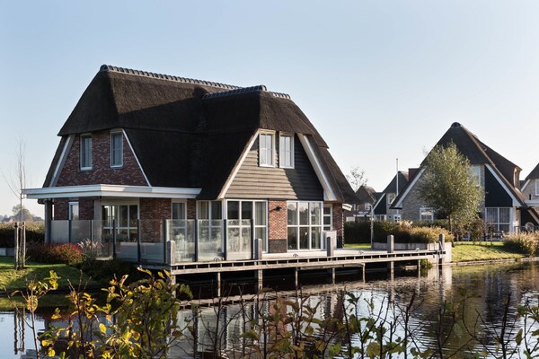 Luxe rietgedekte villa aan het Tjeukemeer voor 10 personen - thumbnail 6