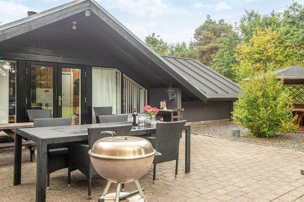 Vrijstaand vakantiehuis voor 6 personen bij Fårvang met grote tuin - thumbnail 1