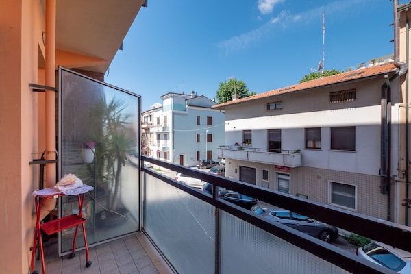 Ruim appartement in hartje Fano op 200m van zee met balkon - thumbnail 4