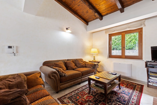 Ruime villa met privézwembad, fitness & jacuzzi in San Mango d'Aquino - thumbnail 5