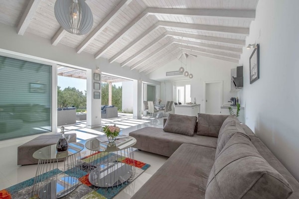 Villa Anita: Ruime vrijstaande villa met privézwembad bij Zadar - thumbnail 3