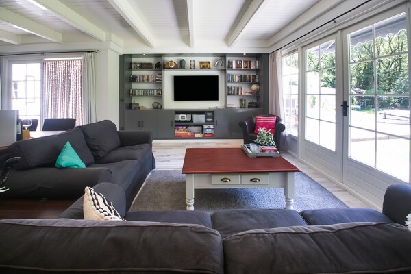 Botterlodge: Luxe villa met verwarmd zwembad in Drents-Friese Woud - thumbnail 2