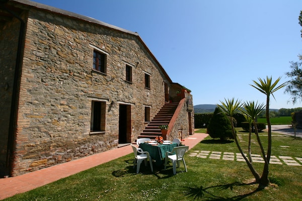 Sfeervol landhuis in Magione nabij het Trasimenomeer - thumbnail 1