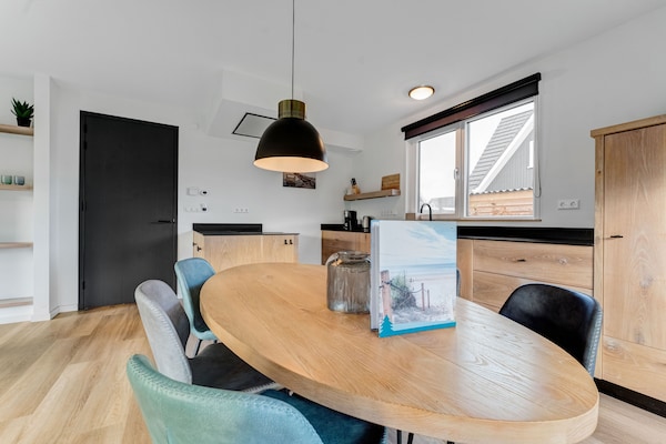 Luxe villa So What 37: vrijstaand genieten aan de rand van het bos op Texel - thumbnail 3
