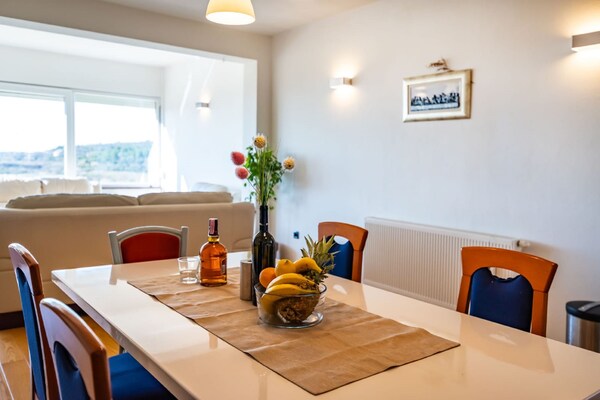 Ruim appartement met tuin in Radovin, 2 km van strand - thumbnail 3