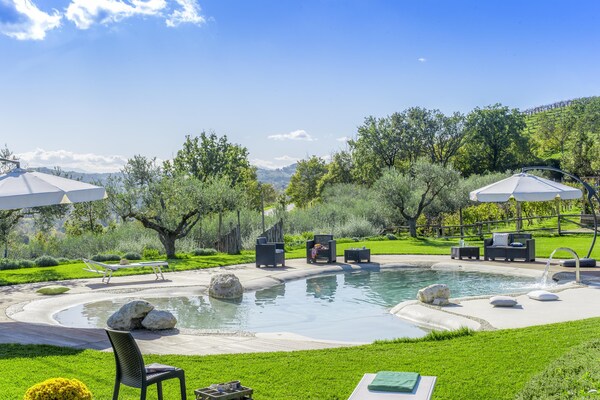 Ruim vakantiehuis Casannona in Fermo voor 10 personen - thumbnail 1