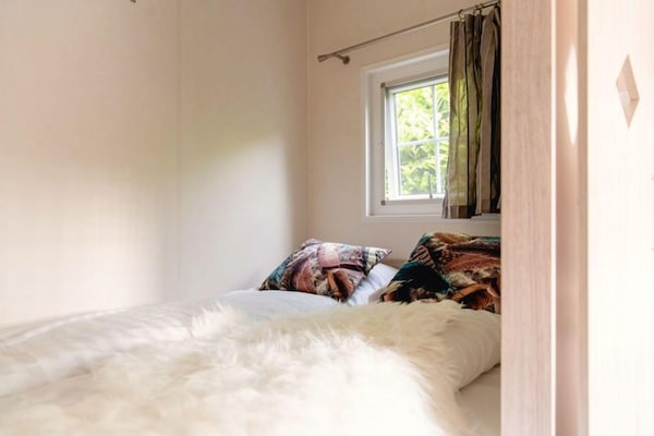 Sfeervol Scandinavisch chalet voor 4 personen in Zuna - thumbnail 4