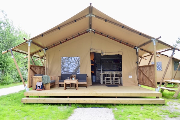 Luxe tentlodge voor 8 personen op Strandpark Vlugtenburg in 's-Gravenzande - thumbnail 1