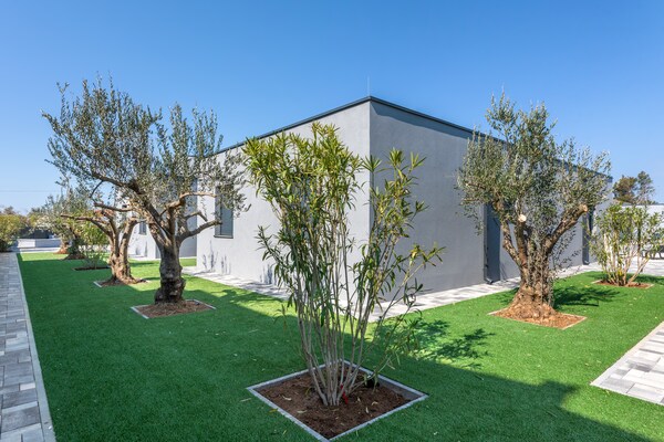 Luxe wellnessvilla op eiland Vir voor 6 personen met zwembad en fitness - thumbnail 3
