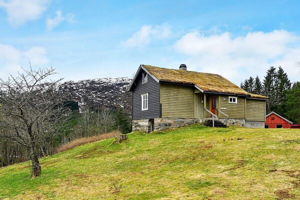 Sfeervol vrijstaand vakantiehuis nabij Jølstravannet, ideaal voor vissers en natuurliefhebbers - thumbnail 2