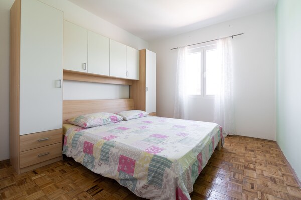 Ruim 8-persoons appartement in Rogoznica, 400m van Miline Beach - thumbnail 3
