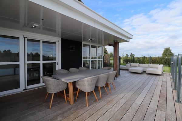 Friese Meren Villa's 12: Luxe wellnessvilla met sauna aan Tjeukemeer - thumbnail 5
