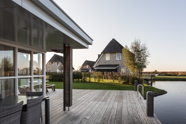 Luxueuze watersidevilla aan het Tjeukemeer met Finse sauna - thumbnail 4