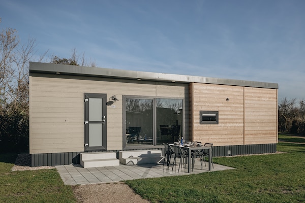 Modern vrijstaand chalet op 650m van centrum Domburg - thumbnail 1
