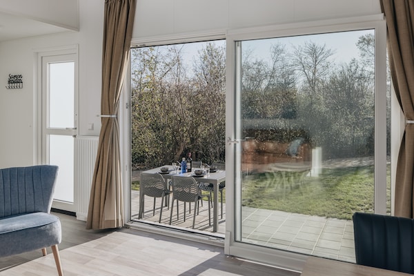 Modern vrijstaand chalet met sauna op 650m van het strand in Domburg - thumbnail 6