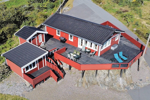 Vrijstaand vakantiehuis aan de fjord met eigen steiger en boot - thumbnail 3