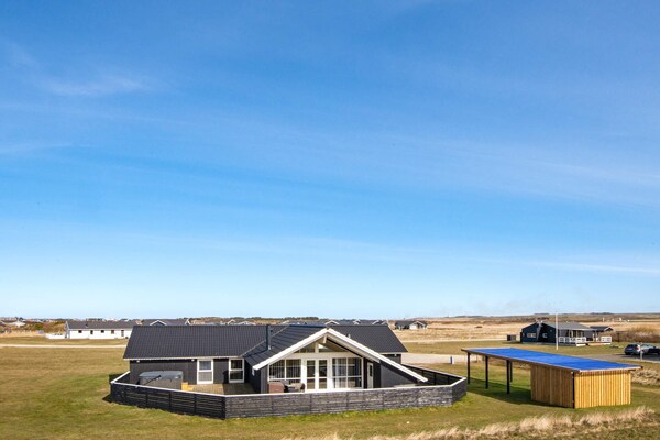 Ruim vakantiehuis met whirlpool, sauna en uitzicht op het Ferring Sø bij Harboøre - thumbnail 5