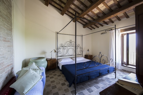 Rustiek appartement bij Ascoli Piceno met tuin, op 7 km van de Adriatische kust - thumbnail 4