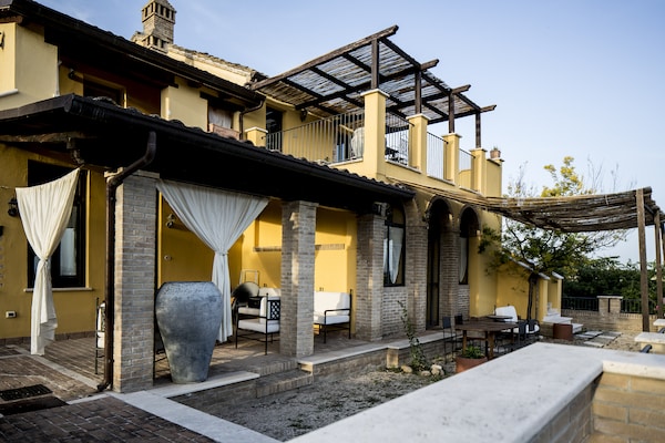 Rustiek appartement bij Ascoli Piceno met tuin, op 7 km van de Adriatische kust - thumbnail 1
