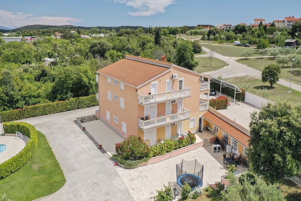 Appartement 11: Gezellig appartement met zwembad in Banjole, Istrië - thumbnail 5