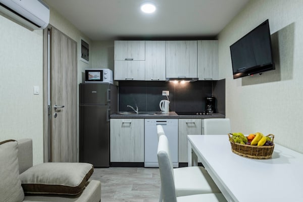 6-persoons stacaravan in Banjole op 1 km van de zee · 35 m² - thumbnail 4