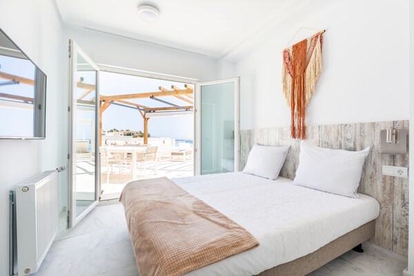 Stijlvol appartement aan zee met zwembad in El Campello - thumbnail 4