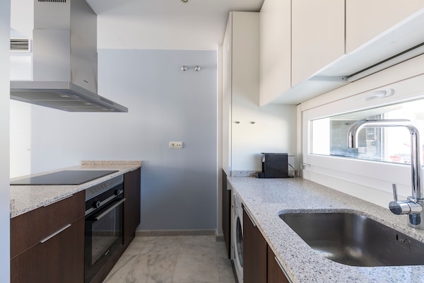 Stijlvol appartement aan zee met zwembad in El Campello - thumbnail 3