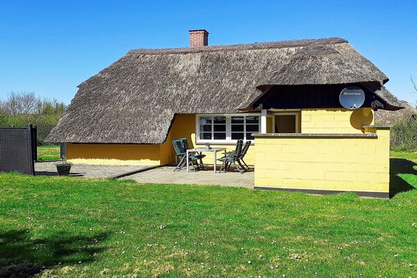 Nostalgisch rietgedekt vakantiehuis op 650 meter van zee bij Ulfborg - thumbnail 4