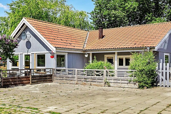 Vrijstaand vakantiehuis bij Store Fuglede, 900m van zee - thumbnail 1