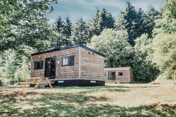 Tiny house met houten charme in Olloy-sur-Viroin, 2 pers. - thumbnail 1