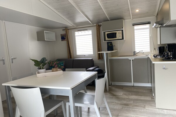 Knusse chalet voor 6 aan het meer in Rijkevorsel, hond welkom - thumbnail 4