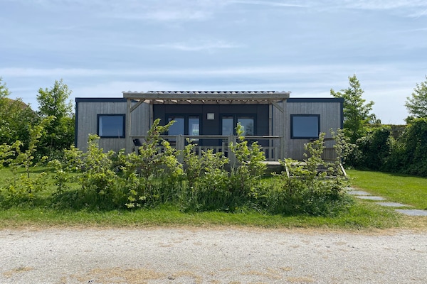 Chalet Eke – Modern vakantiehuis in het groene hart van Friesland - thumbnail 1