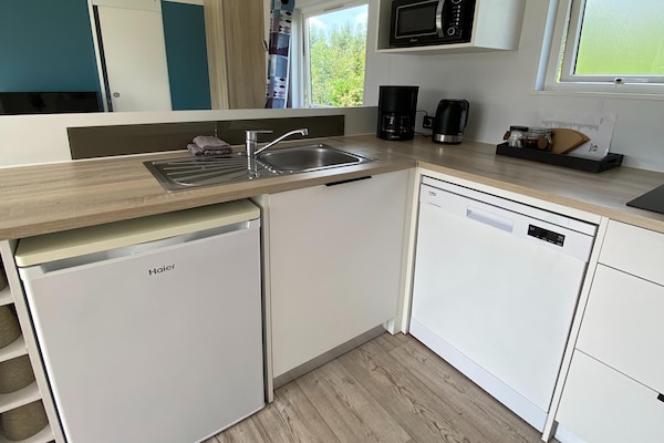 Chalet Jildau: Modern genieten tussen water en weiland in Friesland - thumbnail 4