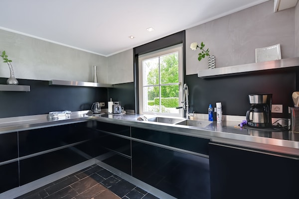 Luxe vrijstaande villa met zwembad in Montferland, 14 pers. - thumbnail 6