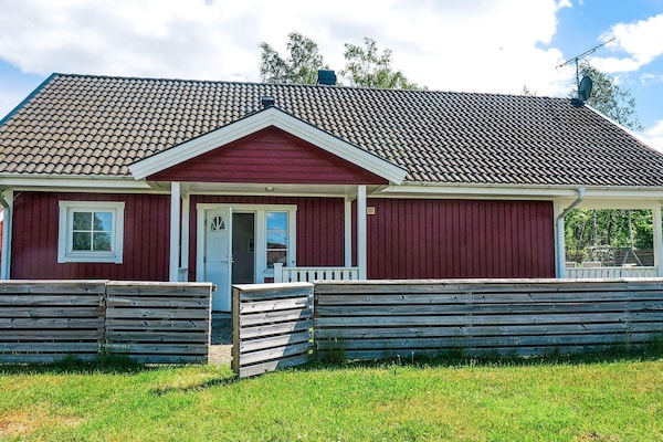 Gezellig vrijstaand huis aan de golfbaan in Unnaryd, vlakbij meer - thumbnail 4