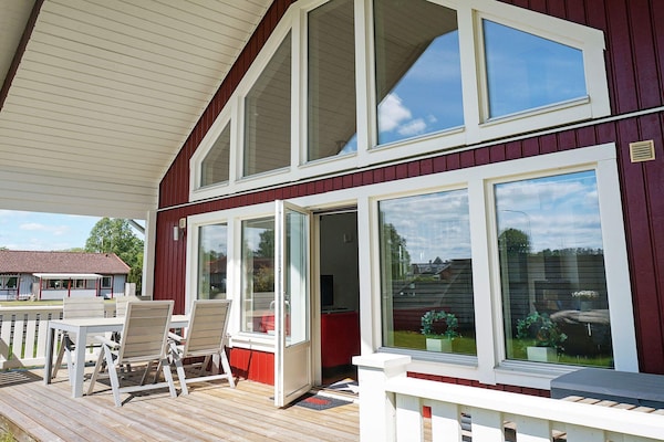 Gezellig vrijstaand huis aan de golfbaan in Unnaryd, vlakbij meer - thumbnail 3