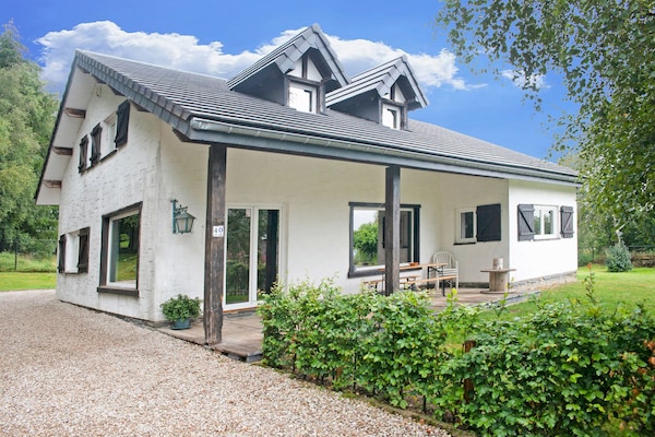 Vrijstaand vakantiehuis voor 10 personen in rustig Xhoffraix, Ardennen - thumbnail 1