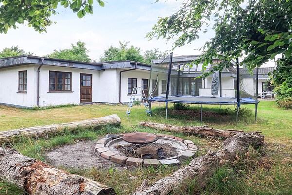 Uniek vakantiehuis voor 16 personen met privé tennisbaan en wellness op 150m van zee - thumbnail 2