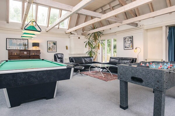 Uniek vakantiehuis voor 16 personen met privé tennisbaan en wellness op 150m van zee - thumbnail 6
