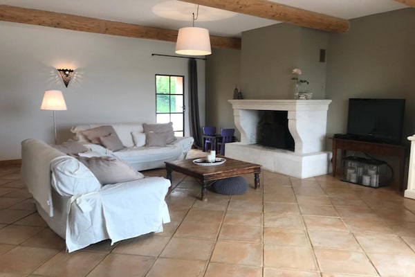 Ruim vakantiehuis met privézwembad en tuin bij Uzès, geschikt voor 10 personen - thumbnail 3