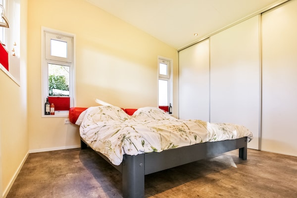 Romantisch vakantiehuis Het Eikeltje met landelijk uitzicht in Groningen - thumbnail 5