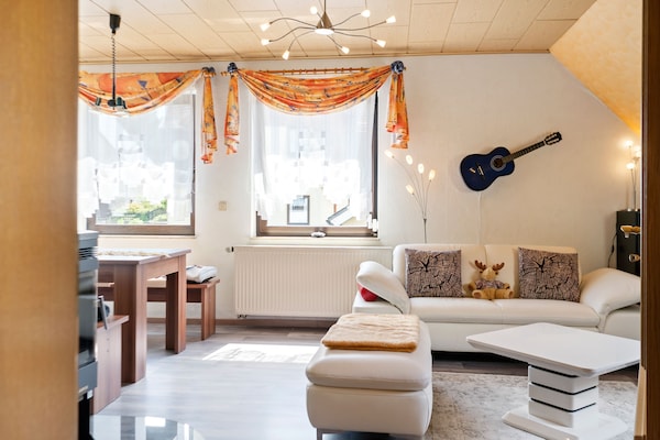 Knus zolderappartement voor 3 personen in bosrijke omgeving Schwarzenberg - thumbnail 2