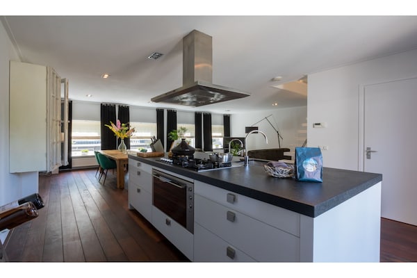 Stijlvol loftappartement met balkon in hartje Domburg, 150m² - thumbnail 3