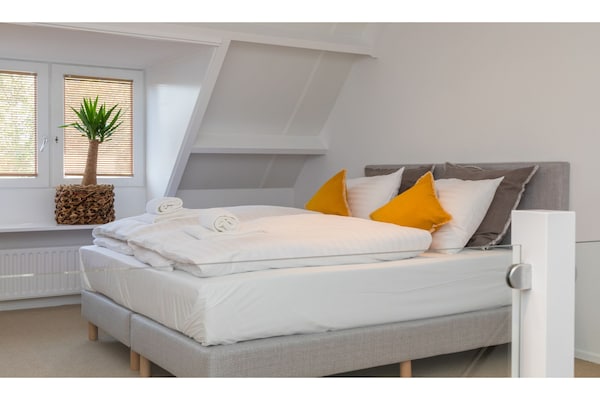 Stijlvol loftappartement met balkon in hartje Domburg, 150m² - thumbnail 4