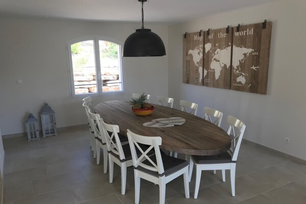 Design villa met privézwembad en panoramisch wijngaarduitzicht nabij Le Muy - thumbnail 4
