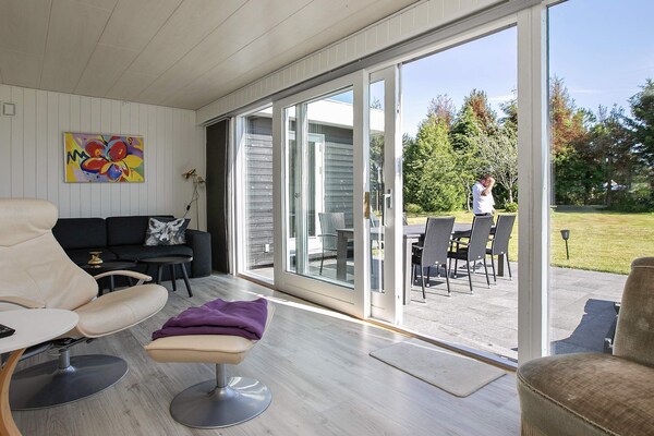 Kindvriendelijk vakantiehuis met grote tuin op 800 meter van de zee bij Marielyst - thumbnail 6