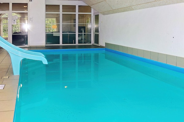 Rietgedekt vakantiehuis met zwembad, sauna en whirlpool in Ulfborg, 18 personen - thumbnail 3