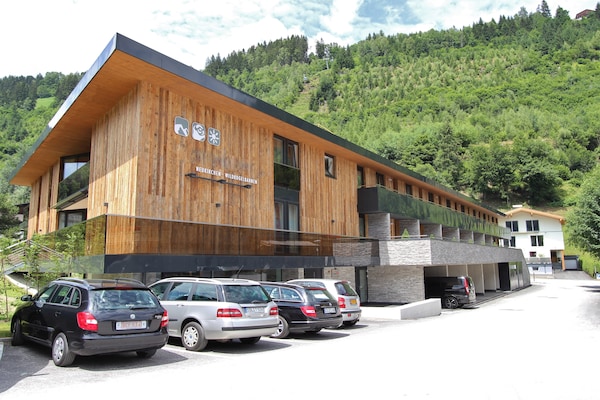 Wildkogel Appartement C: Luxe ski-in appartement voor 8 personen in Neukirchen - thumbnail 2