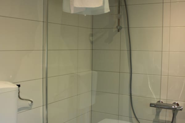 Vrijstaande bosbungalow op Vakantiepark Herperduin voor 6 personen - thumbnail 6